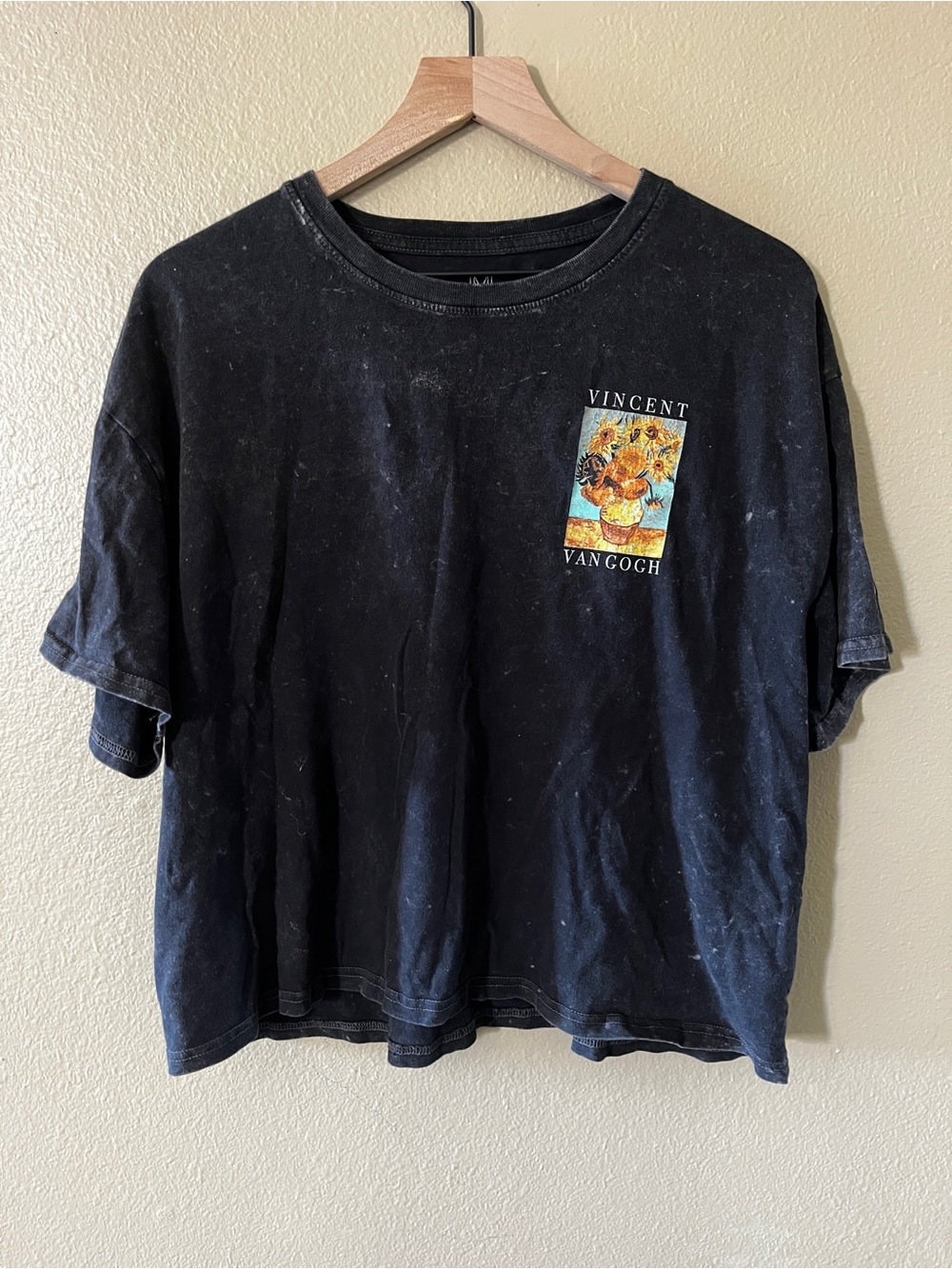 Vincent Van Gogh Sunflowers Graphic Tee - Black